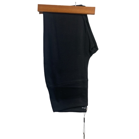 ATHENA MARIE Modern Tummy Control
Leggings - Picture 2 of 9